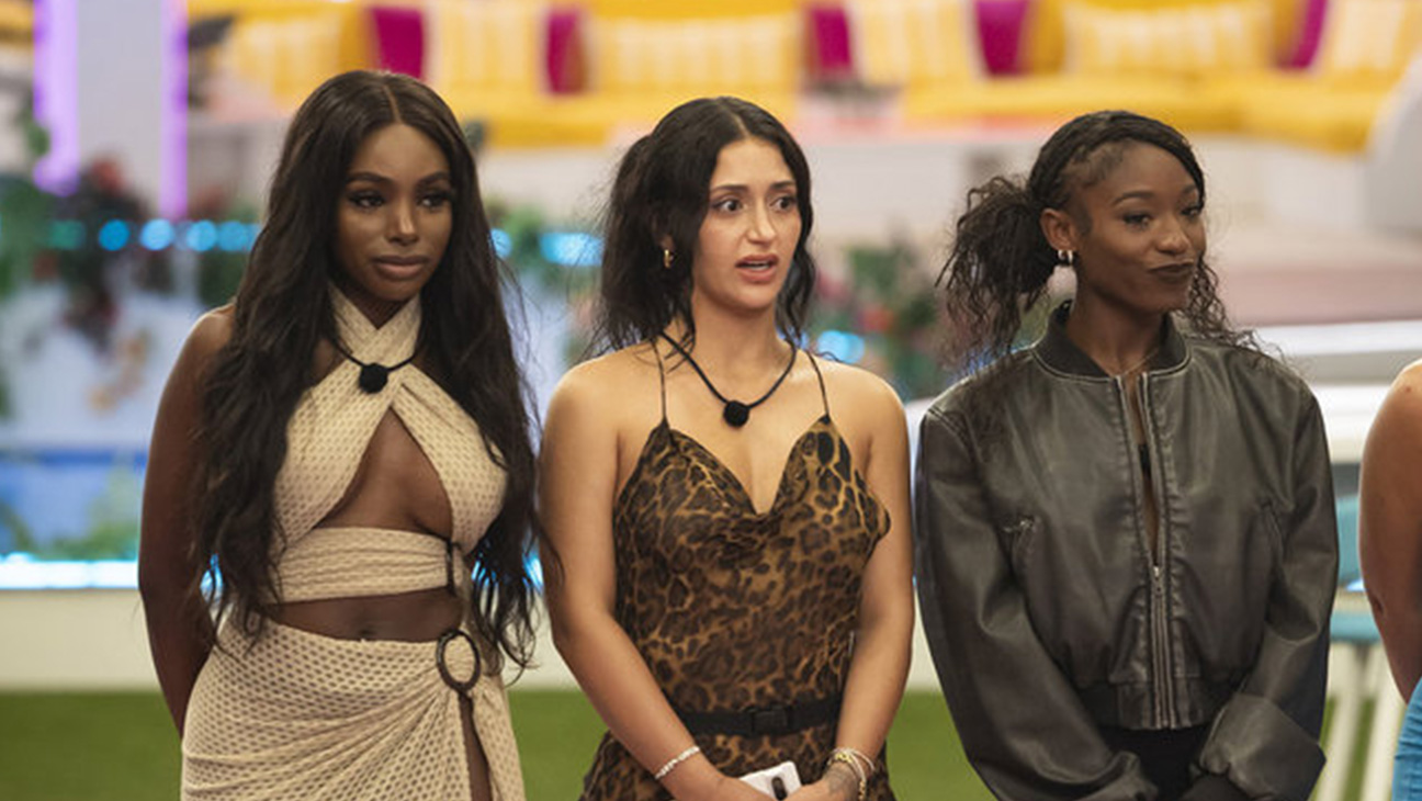 JaNa Craig, Leah Kateb and Serena Page on season 6 of 'Love Island USA'.